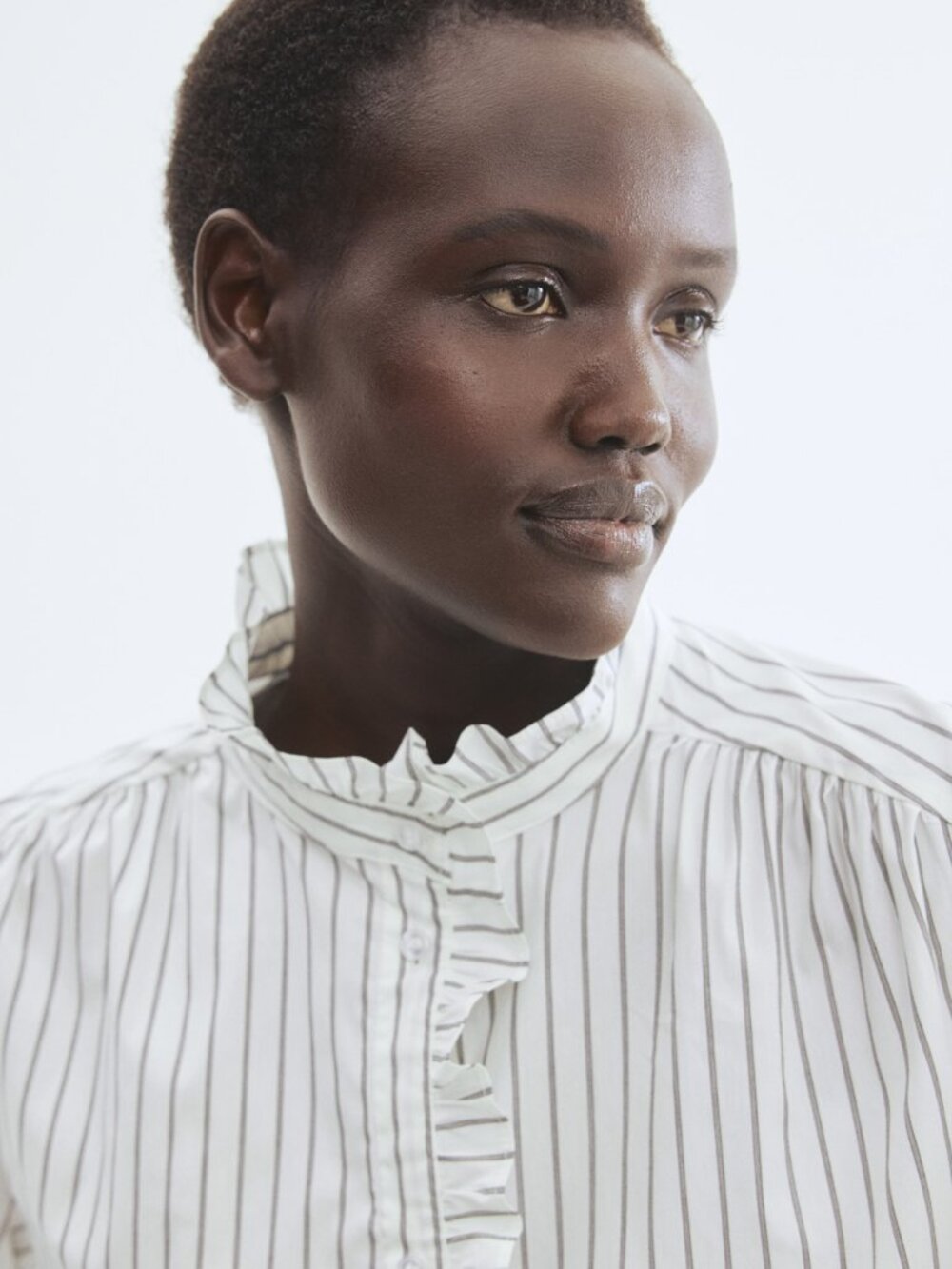H&M Ruffle Trimmed Blouse - Picture 7 of 8